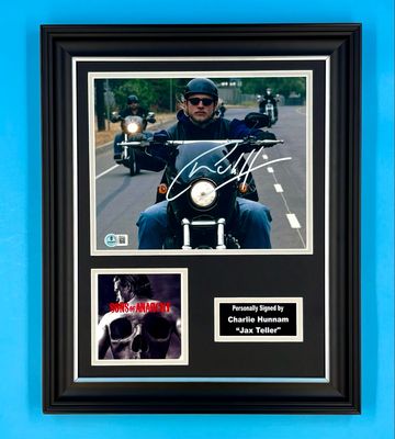 Charlie Hunnam Signed Photo In Luxury Handmade Wooden Frame With Beckett Verification & Certificate Of Authenticity Sons Of Anarchy Poster Movie Film TV Memorabilia Jax Teller Autograph Auto