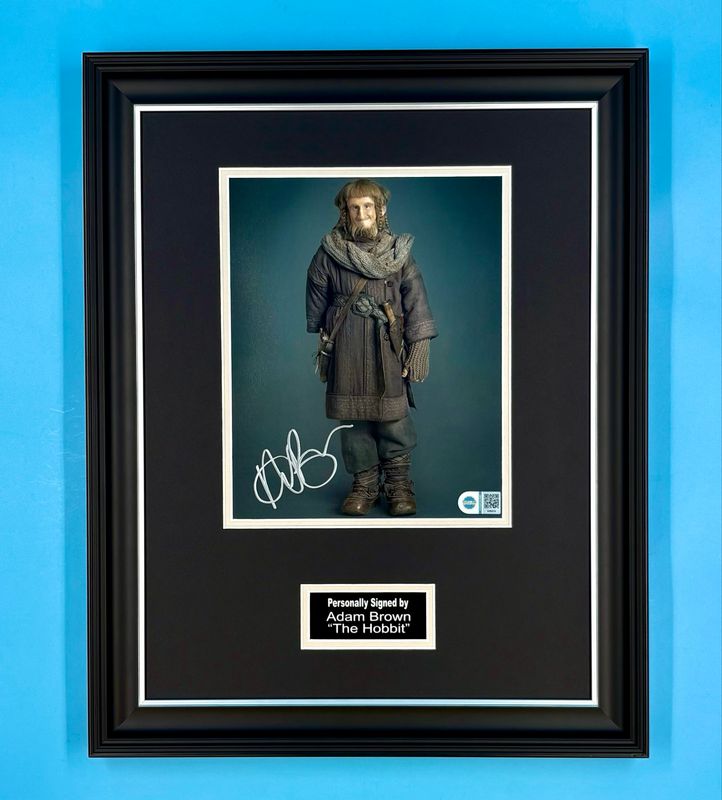 Adam Brown Signed Photo In Luxury Handmade Wooden Frame With SWAU Verification & Certificate Of Authenticity Movie Film TV Memorabilia Ori Autograph Auto The Hobbit Poster