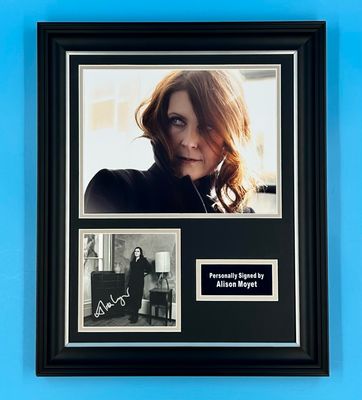 Alison Moyet Signed Photo In Luxury Handmade Wooden Frame & Certificate Of Authenticity Music Memorabilia Autograph Auto Key Poster