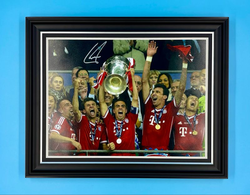 Philipp Lahm Signed Photo In Luxury Handmade Wooden Frame & Certificate Of Authenticity Football Soccer Memorabilia Autograph Auto Bayern Munich Poster