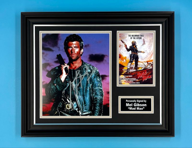 Mel Gibson Signed Photo In Luxury Handmade Wooden Frame & Certificate Of Authenticity Movie Film TV Memorabilia Max Rockatansky Autograph Auto Mad Max Poster