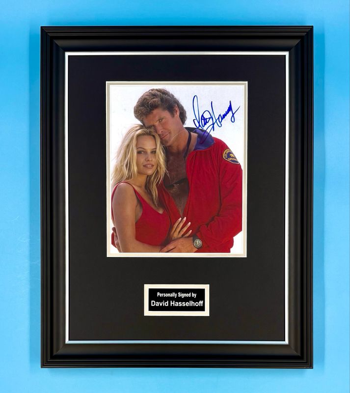 David Hasselhoff Signed Photo In Luxury Handmade Wooden Frame & Certificate Of Authenticity Movie Film TV Memorabilia Mitch Buchannon Autograph Auto Baywatch Poster