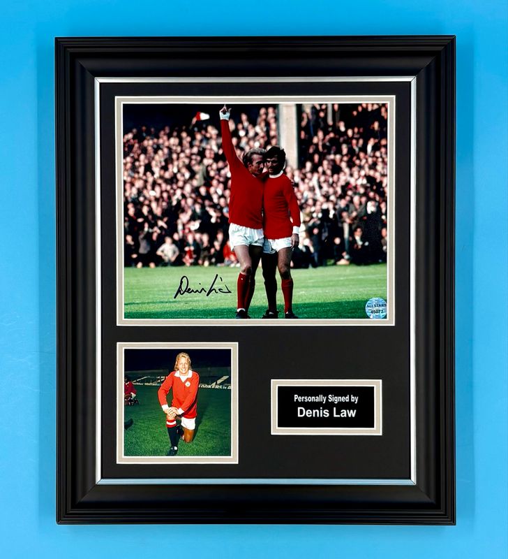 Denis Law Signed Photo In Luxury Handmade Wooden Frame & Certificate Of Authenticity Football Soccer Memorabilia Autograph Auto Manchester United Poster