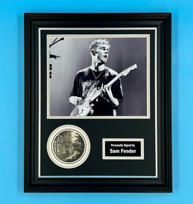 Sam Fender Signed Beer Mat In Luxury Handmade Wooden Frame & Certificate Of Authenticity Music Memorabilia Autograph Auto Seventeen Going Under Poster Sam Fender Signed Beer Mat In Luxury Handmade Wooden Frame & Certificate Of Authenticity Music Memorabilia Autograph Auto Seventeen Going Under Poster