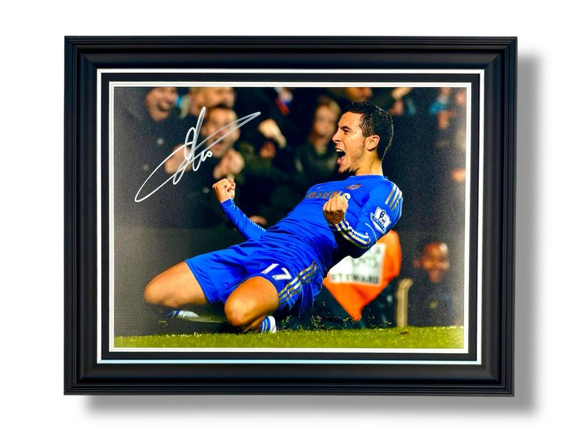 Eden Hazard Signed Photo In Luxury Handmade Wooden Frame & Certificate Of Authenticity Football Soccer Memorabilia Autograph Auto Chelsea Poster