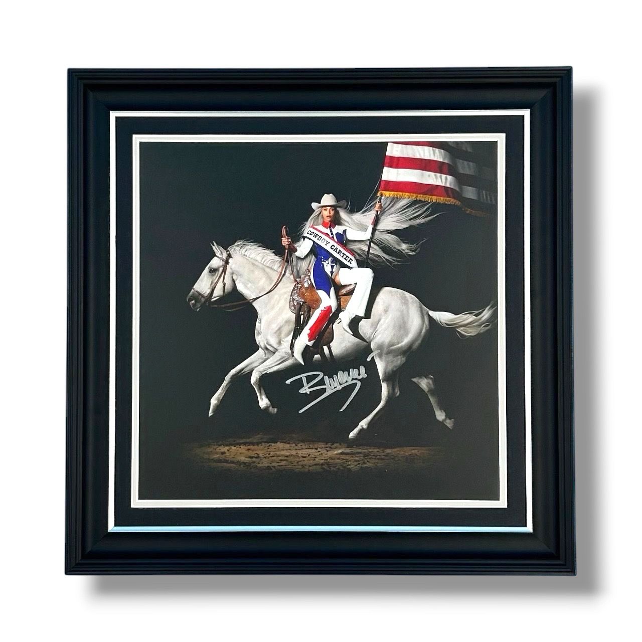Beyonce Signed Photo In Luxury Handmade Wooden Frame & Certificate Of Authenticity Music Memorabilia Autograph Auto Cowboy Carter Poster Beyonce Signed Photo In Luxury Handmade Wooden Frame & Certificate Of Authenticity Music Memorabilia Autograph Auto Cowboy Carter Poster