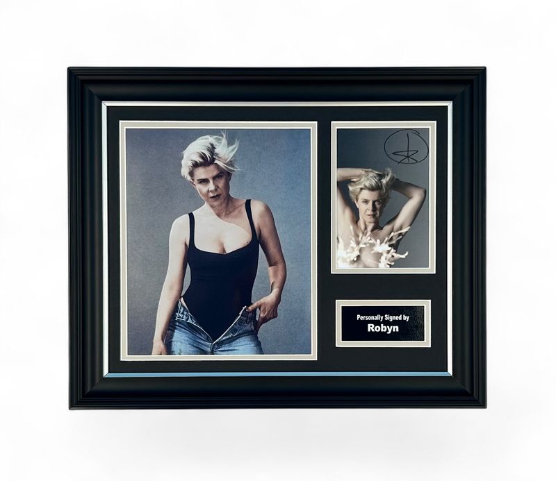 Robyn Signed Photo In Luxury Handmade Wooden Frame & Certificate Of Authenticity Music Memorabilia Autograph Auto Sexistential Poster Robyn Signed Photo In Luxury Handmade Wooden Frame & Certificate Of Authenticity Music Memorabilia Autograph Auto Sexistential Poster