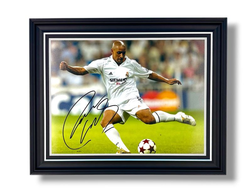 Roberto Carlos Signed Photo In Luxury Handmade Wooden Frame & Certificate Of Authenticity Football Soccer Memorabilia Autograph Auto Real Madrid Poster Roberto Carlos Signed Photo In Luxury Handmade Wooden Frame & Certificate Of Authenticity Football Soccer Memorabilia Autograph Auto Real Madrid Poster