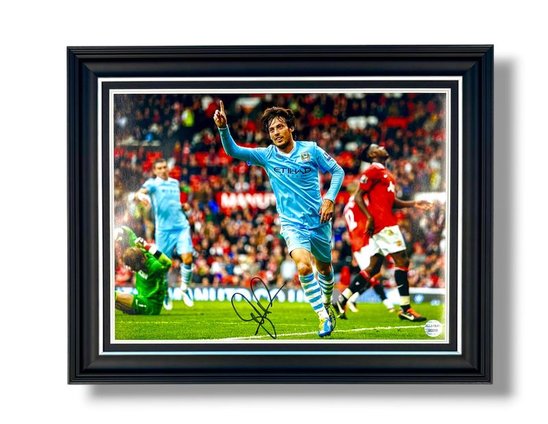 David Silva Signed Photo In Luxury Handmade Wooden Frame & Certificate Of Authenticity Football Soccer Memorabilia Autograph Auto Manchester City Poster David Silva Signed Photo In Luxury Handmade Wooden Frame & Certificate Of Authenticity Football Soccer Memorabilia Autograph Auto Manchester City Poster