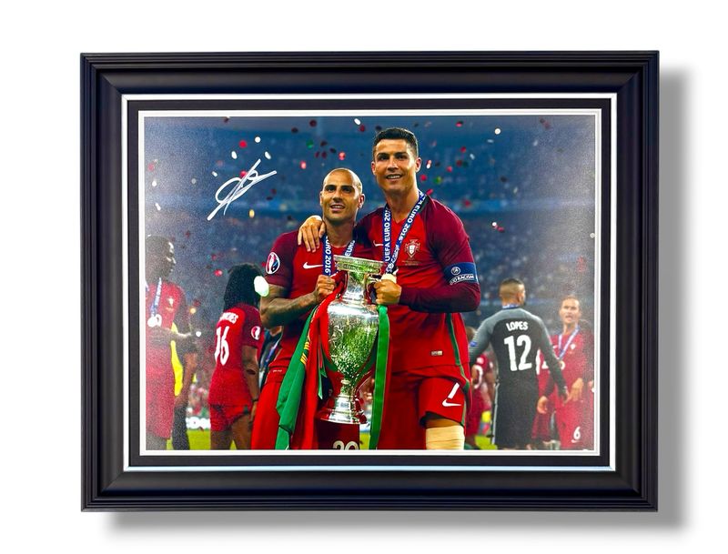Ricardo Quaresma Signed Photo In Luxury Handmade Wooden Frame & Certificate Of Authenticity Football Soccer Memorabilia Autograph Auto Portugal Poster Ricardo Quaresma Signed Photo In Luxury Handmade Wooden Frame & Certificate Of Authenticity Football Soccer Memorabilia Autograph Auto Portugal Poster