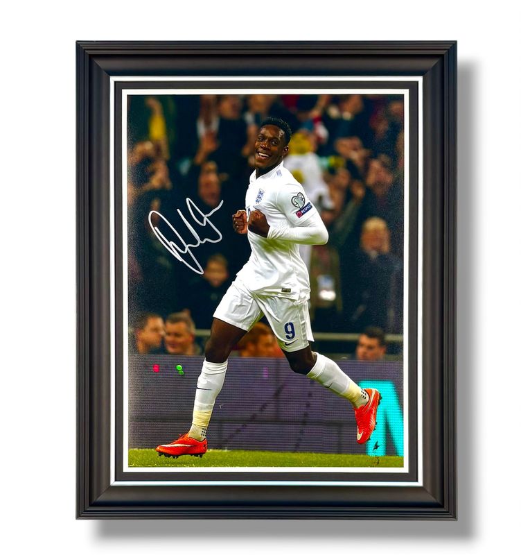 Danny Welbeck Signed Photo In Luxury Handmade Wooden Frame & Certificate Of Authenticity Football Soccer Memorabilia Autograph Auto England Poster Danny Welbeck Signed Photo In Luxury Handmade Wooden Frame & Certificate Of Authenticity Football Soccer Memorabilia Autograph Auto England Poster