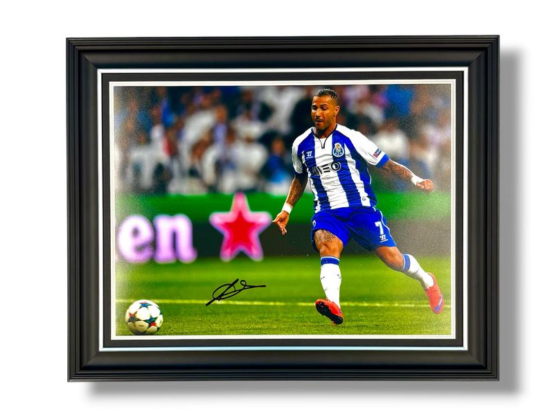Ricardo Quaresma Signed Photo In Luxury Handmade Wooden Frame & Certificate Of Authenticity Football Soccer Memorabilia Autograph Auto FC Porto Poster Ricardo Quaresma Signed Photo In Luxury Handmade Wooden Frame & Certificate Of Authenticity Football Soccer Memorabilia Autograph Auto FC Porto Poster