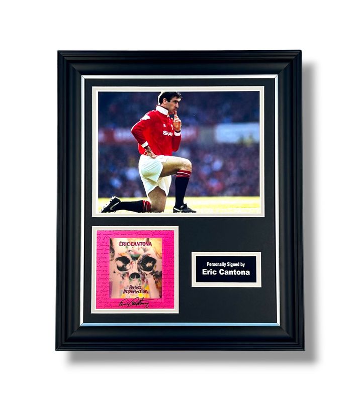 Eric Cantona Hand Signed Manchester United Art-card & Photo In Luxury Handmade Wooden Frame & Certificate Of Authenticity Music Memorabilia Autograph Auto Poster Eric Cantona Hand Signed Manchester United Art-card & Photo In Luxury Handmade Wooden Frame & Certificate Of Authenticity Music Memorabilia Autograph Auto Poster