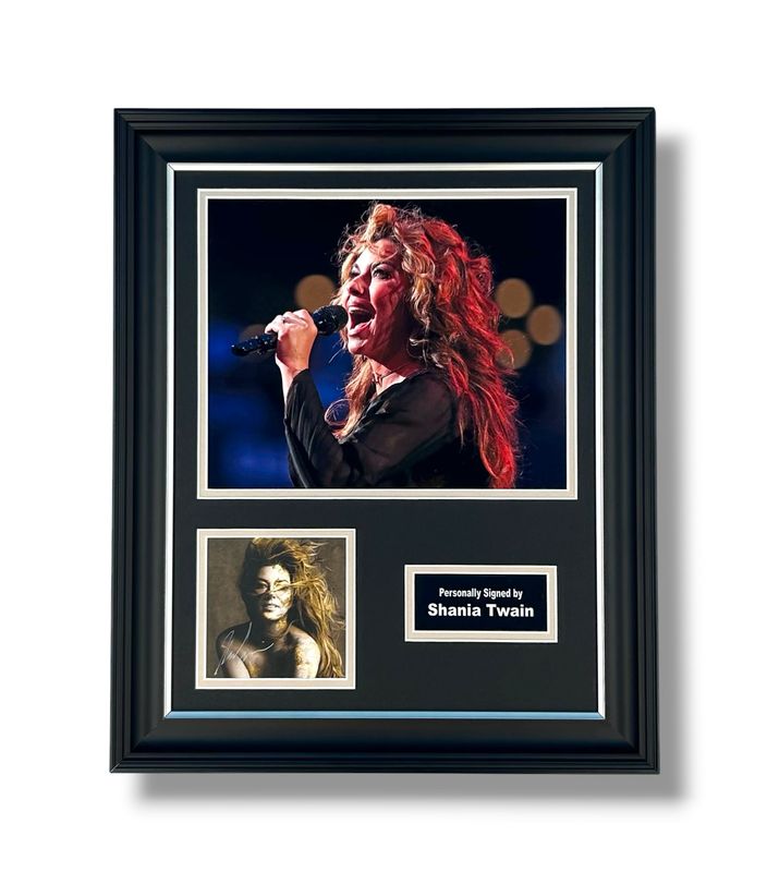 Shania Twain Signed Photo In Luxury Handmade Wooden Frame & Certificate Of Authenticity Music Memorabilia Autograph Auto Queen Of Me Poster Shania Twain Signed Photo In Luxury Handmade Wooden Frame & Certificate Of Authenticity Music Memorabilia Autograph Auto Queen Of Me Poster