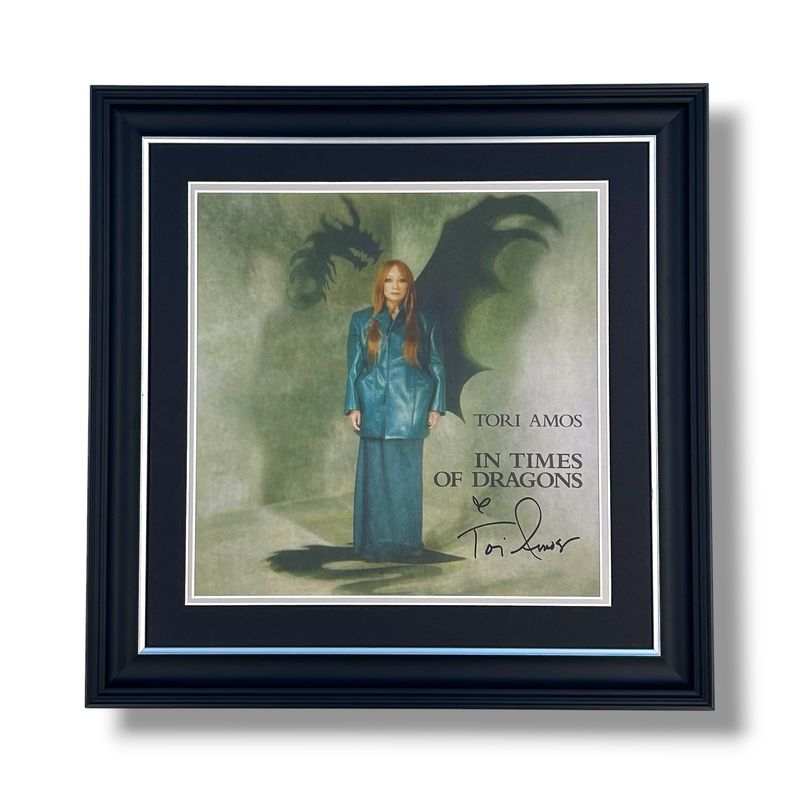 Tori Amos Signed Photo In Luxury Handmade Wooden Frame & Certificate Of Authenticity Music Memorabilia Autograph Auto In Times Of Dragons Poster Tori Amos Signed Photo In Luxury Handmade Wooden Frame & Certificate Of Authenticity Music Memorabilia Autograph Auto In Times Of Dragons Poster