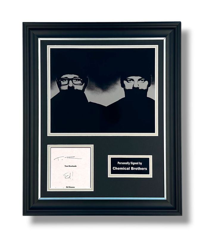 The Chemical Brothers Signed Photo In Luxury Handmade Wooden Frame & Certificate Of Authenticity Music Memorabilia Tom Rowlands Autograph Ed Simons Auto Poster The Chemical Brothers Signed Photo In Luxury Handmade Wooden Frame & Certificate Of Authenticity Music Memorabilia Tom Rowlands Autograph Ed Simons Auto Poster