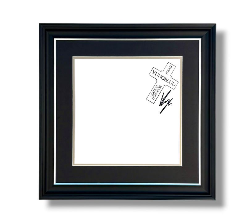 Yungblud Signed Photo In Luxury Handmade Wooden Frame & Certificate Of Authenticity Music Memorabilia Autograph Auto Idols Poster