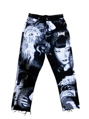 nine graphic Jeans