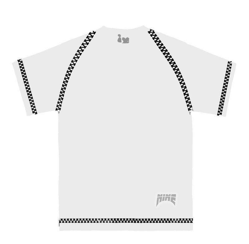 nine hug tee