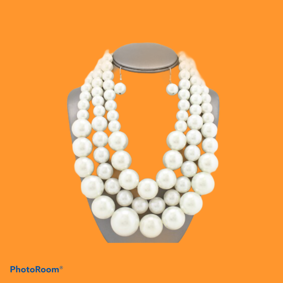 White Pearl Necklace &amp; Earring Set