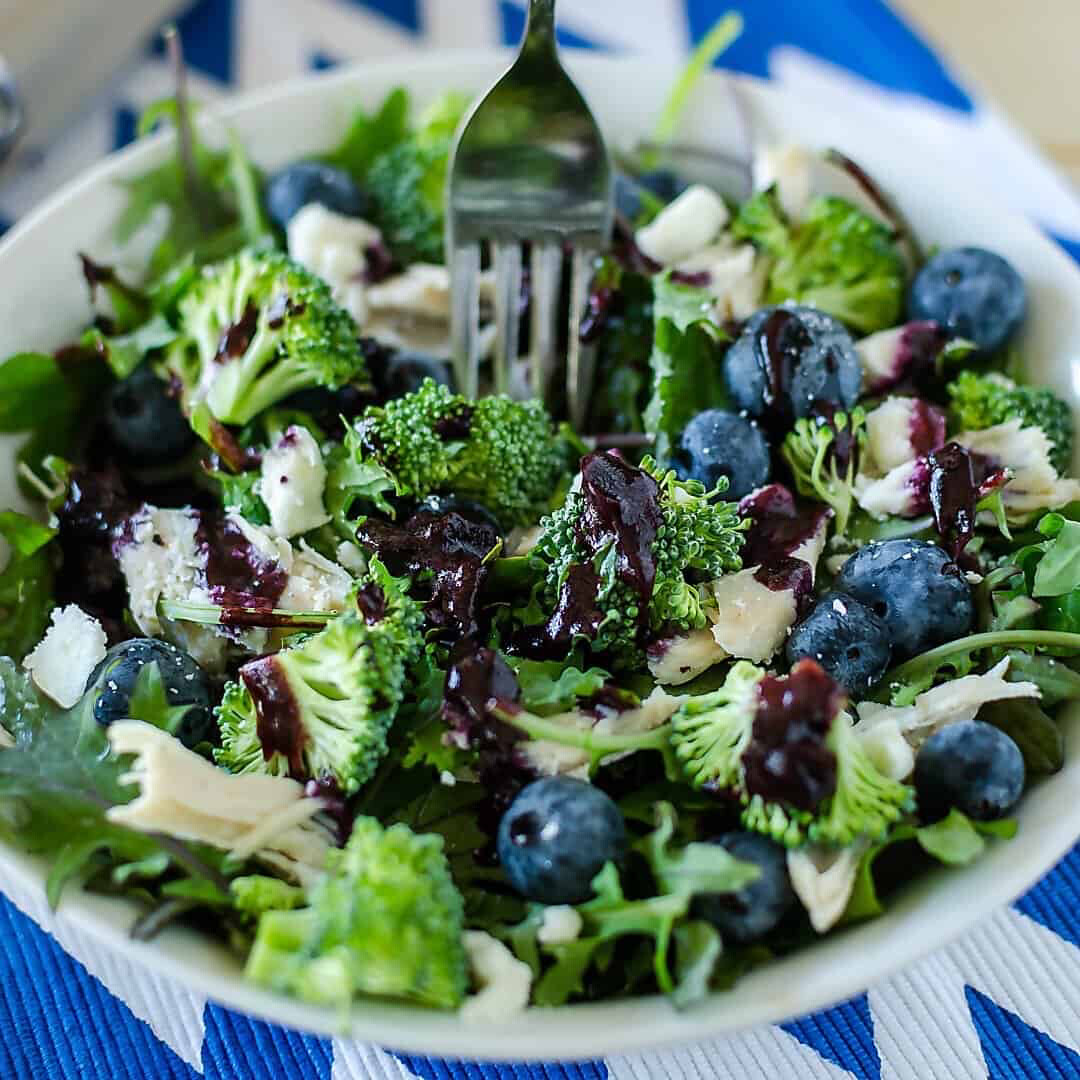 Broccoli Blueberry Spinach Salad