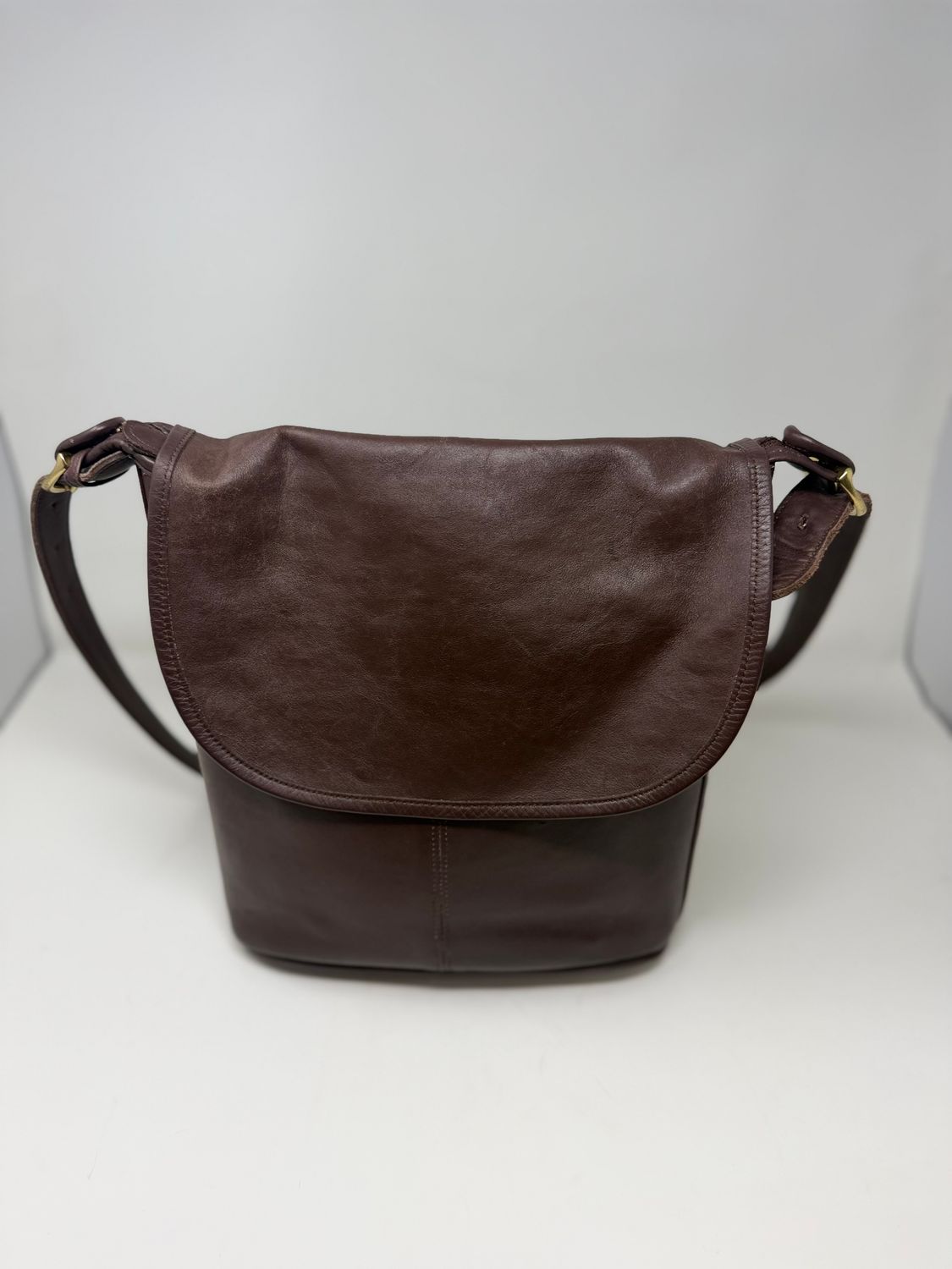 VTG 4115  Coach Whitney Flap