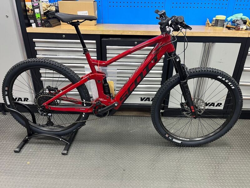 SCOTT Strike Eride 930