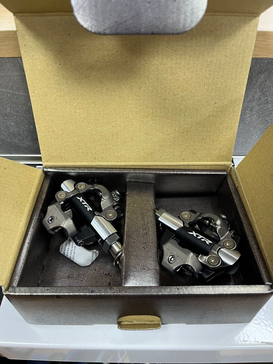 Pédales VTT SHIMANO XTR 
PD-M9100 Axe Court SPD SM-SH51