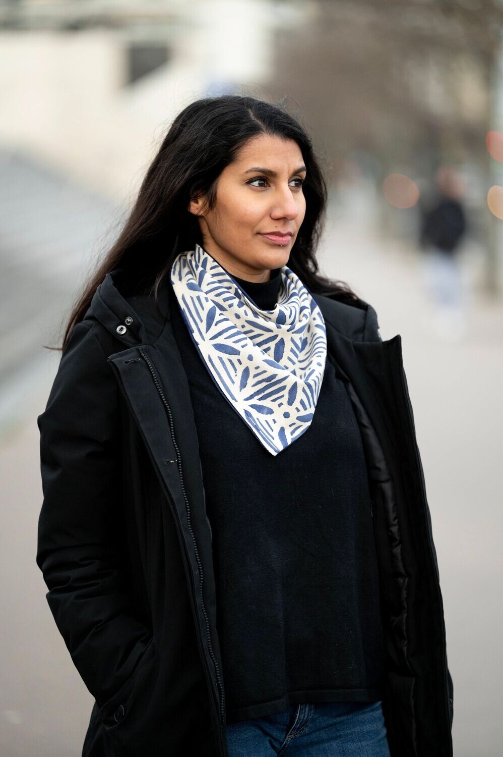 Bandana Doublé Bogolan / Satin Thya, Couleur: Blanc motif bleu