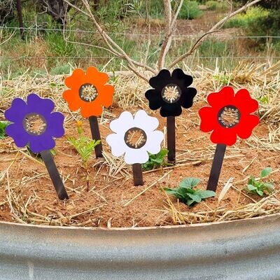 Poppy small Garden Stake , 2mm Mild Steel with vinyl colour of your choice