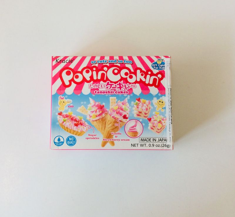 Kracie Tanoshii Cake DIY Candy Kit