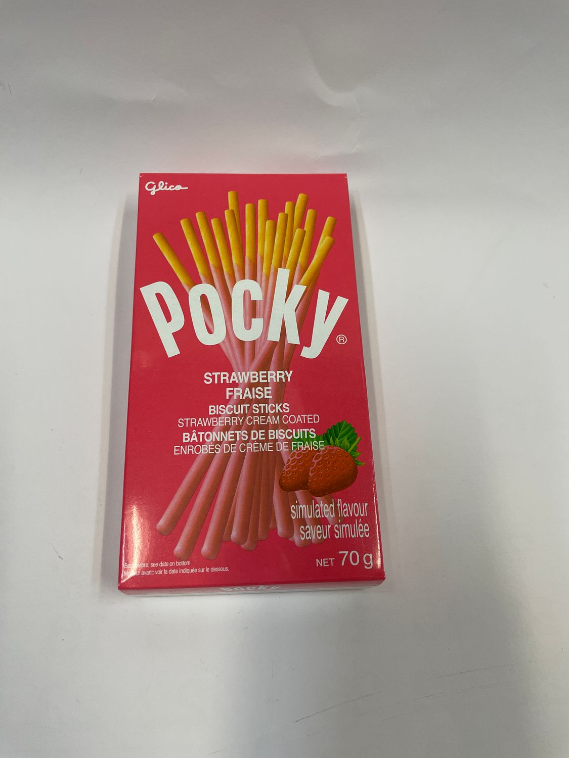 Glico Pocky Strawberry Biscuit Sticks (70g)