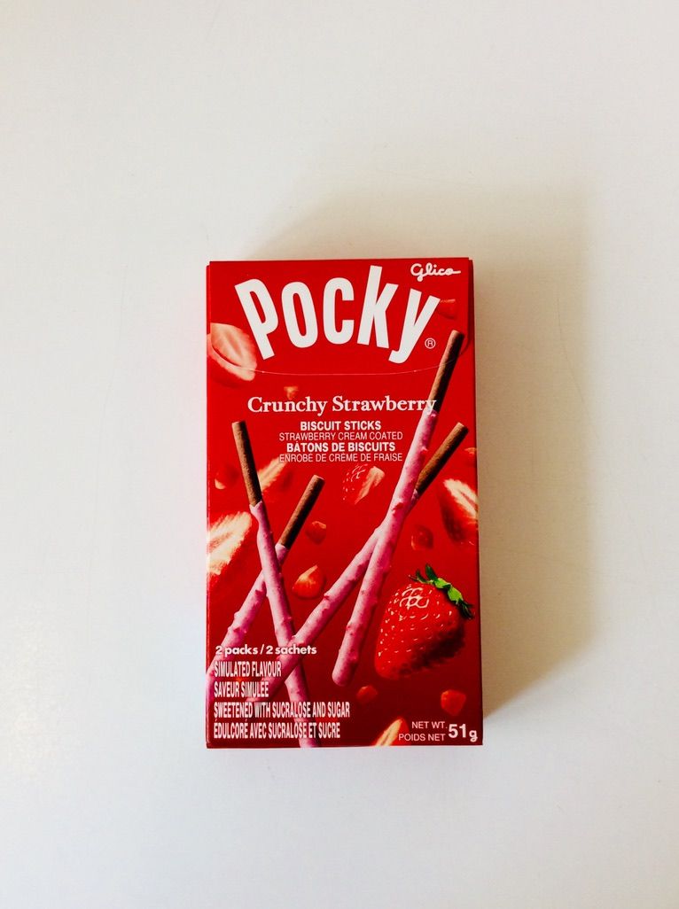 Glico Pocky Crunchy Strawberry Biscuit Sticks 2pk