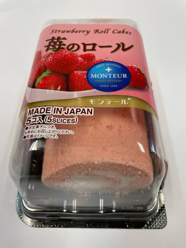 Monteur Strawberry Roll Cake