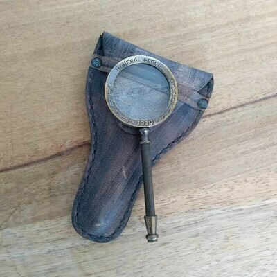 Brass Magnifying Glass - Leather Case