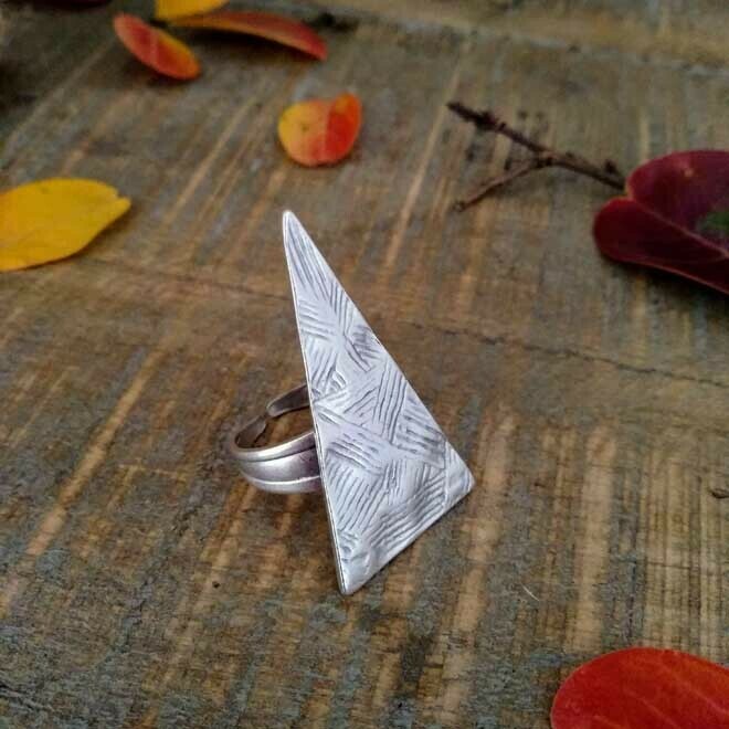 Triangle Ring
