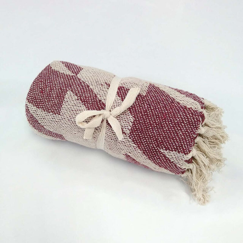 Houndstooth Cotton Throw - Red