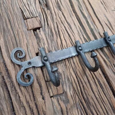 Scroll Wall Rack - 6 Hook