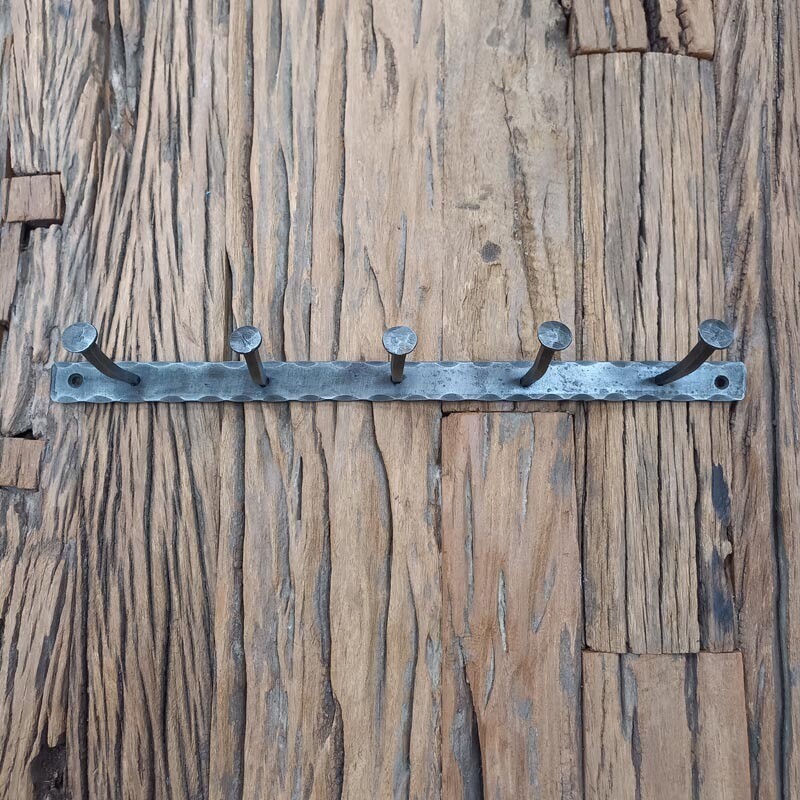 Nails Wall Rack - 5 Hook