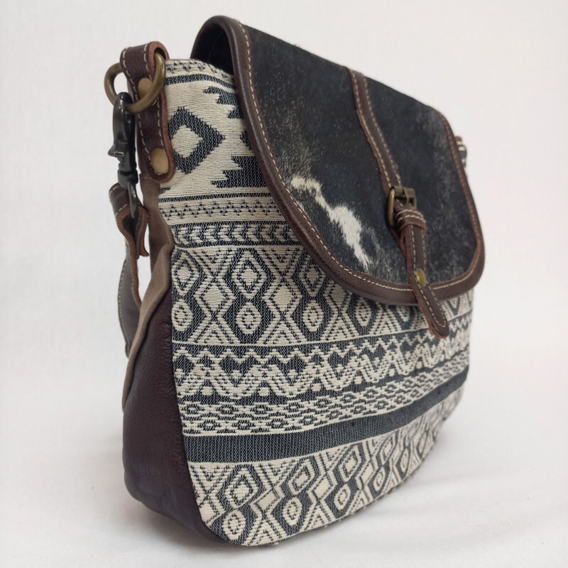 Cindy - Hide/Canvas Crossbody Bag