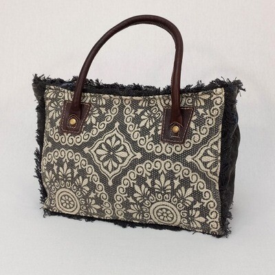 Donna - Canvas Tote Bag