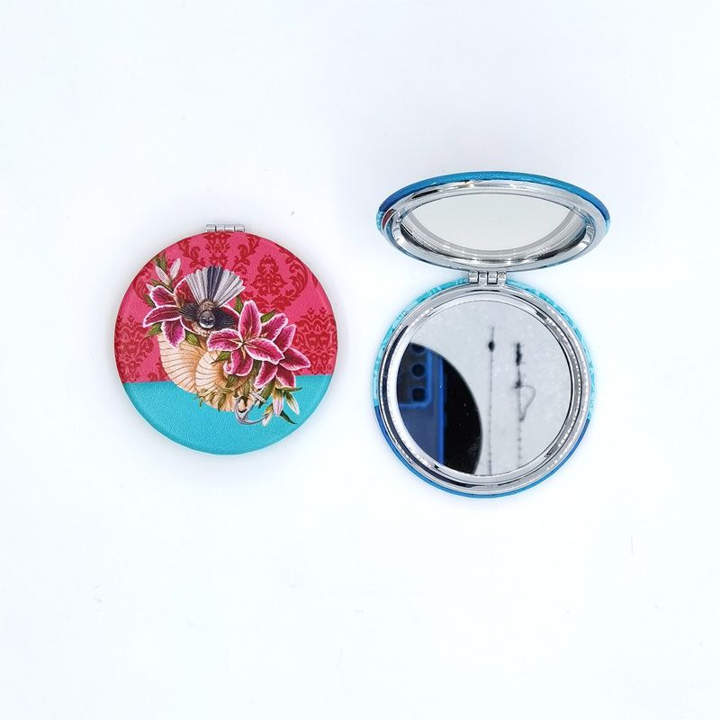 310024 - Compact Mirror