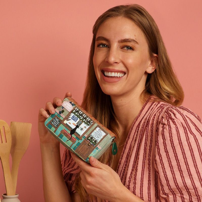 Medium Ziparound Wallet - Pie Shop