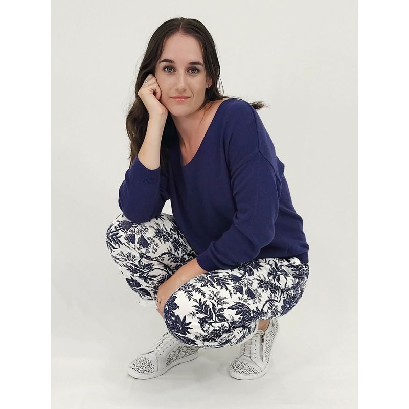 Fleur Glitter Cashmere V-neck - $169