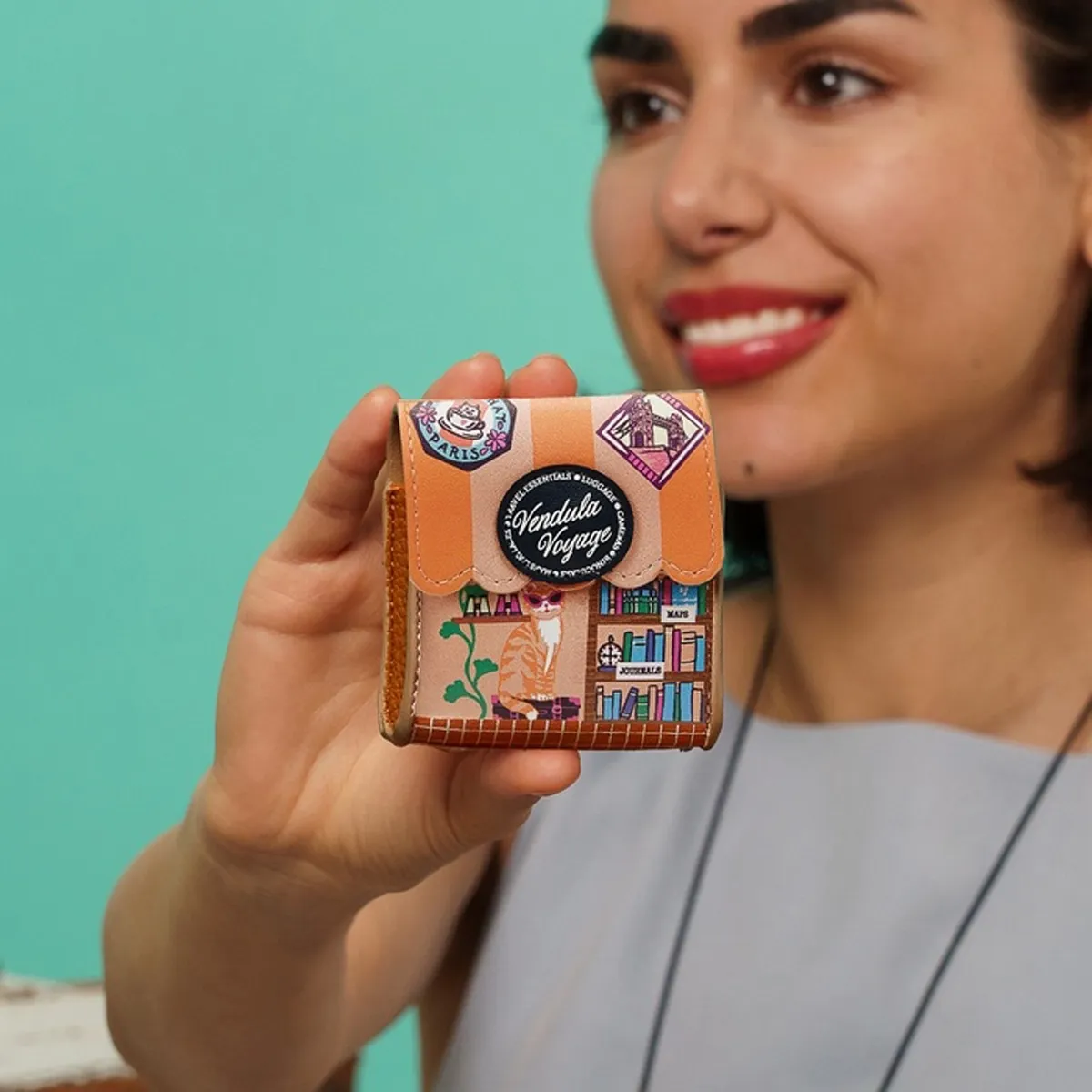 Pods Case - Voyage Travel Shop