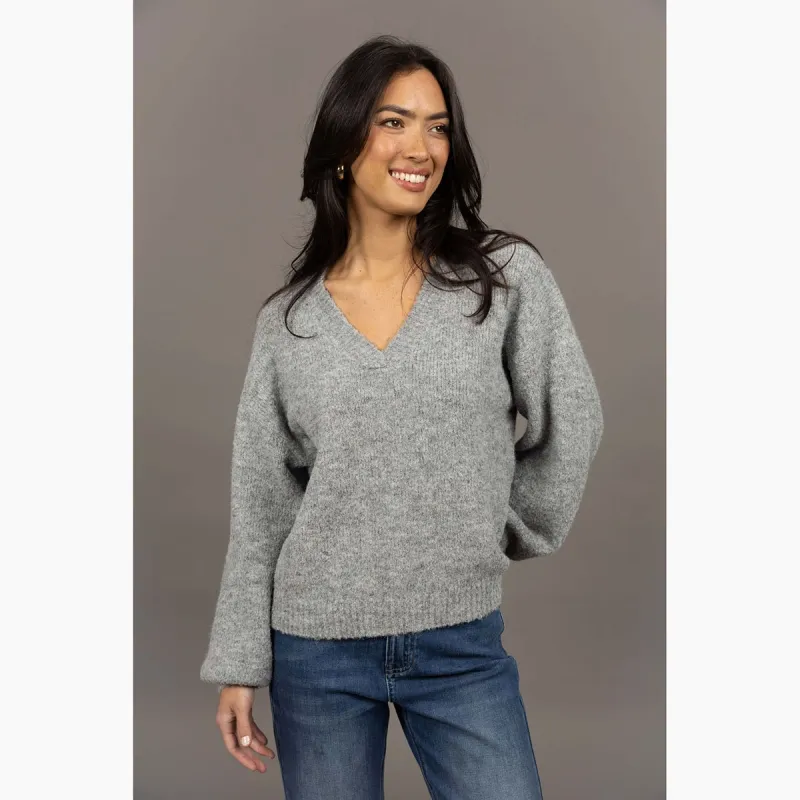 Nouveau V Neck - Ash