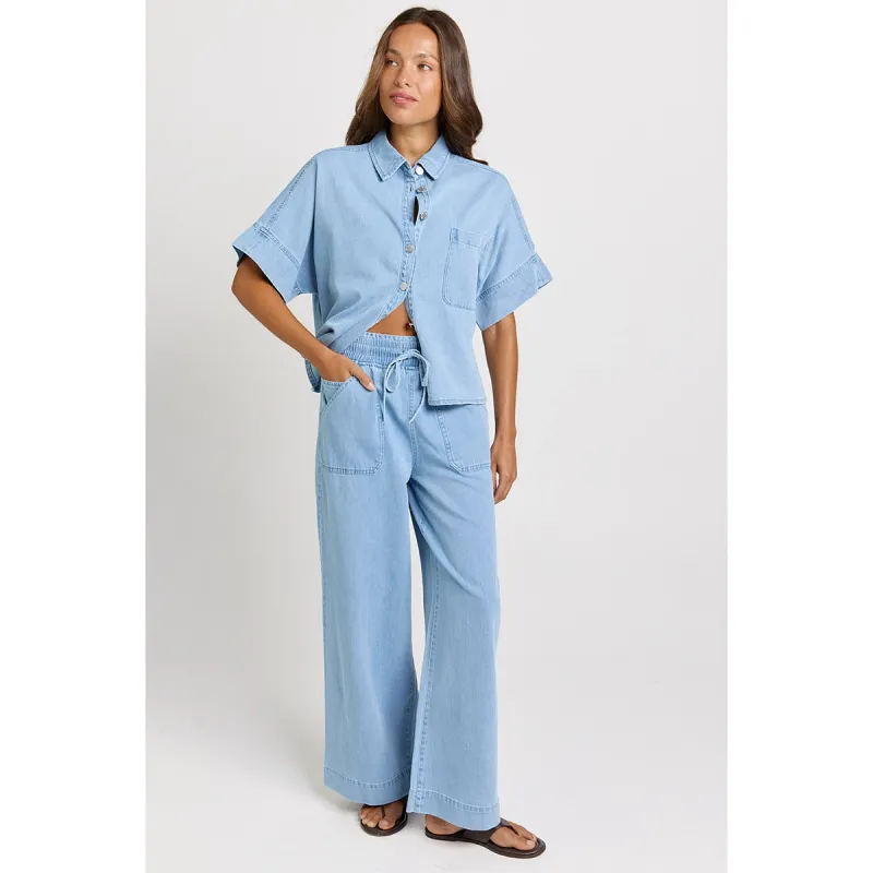 Saffra Relax Leg Jean - Medium Wash