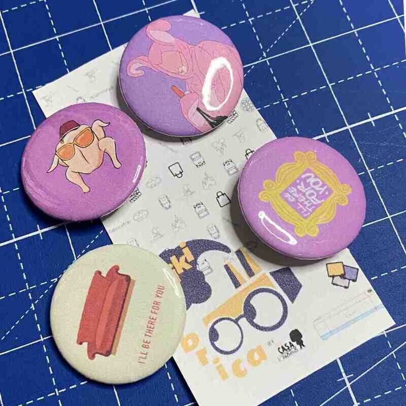 Friends Buttons Pack  Tu casa Friki y Fabrica Friki