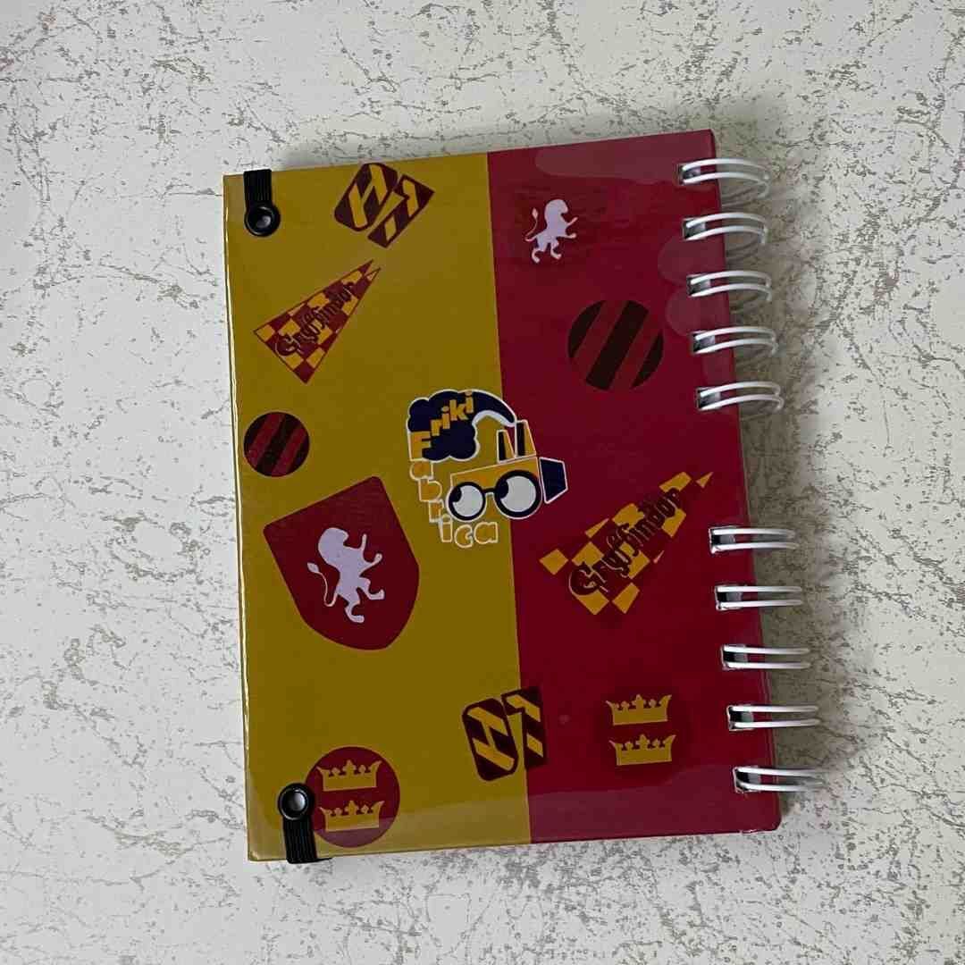 Harry y Snitch dorada cuaderno personalizado tapa dura A6