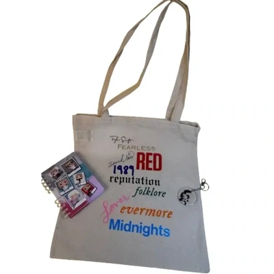 Pack  The Eras Tour Taylor Swift tote bag llavero y cuaderno